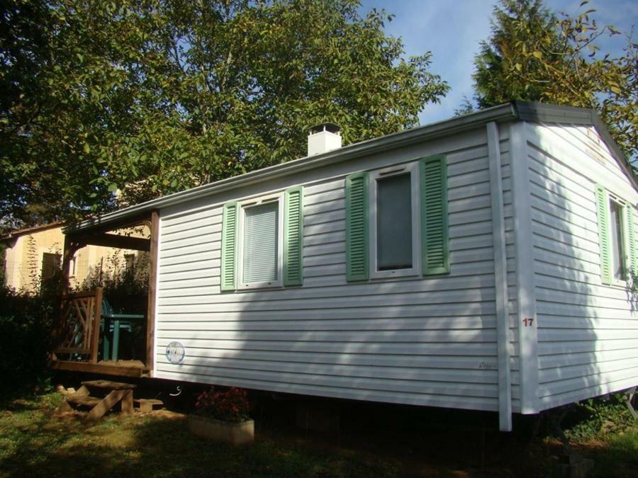Camping Le Pigeonnier Saint-Crepin-et-Carlucet Exterior photo